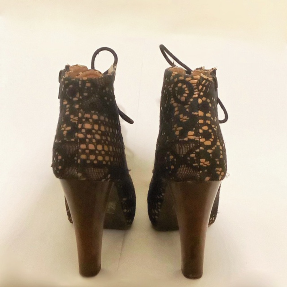 Lace Booties - Picture 3 of 3